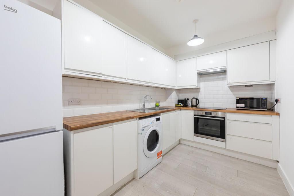 Victorian Beauty With Private Toilet And Shower Near Tube Station Londen Buitenkant foto